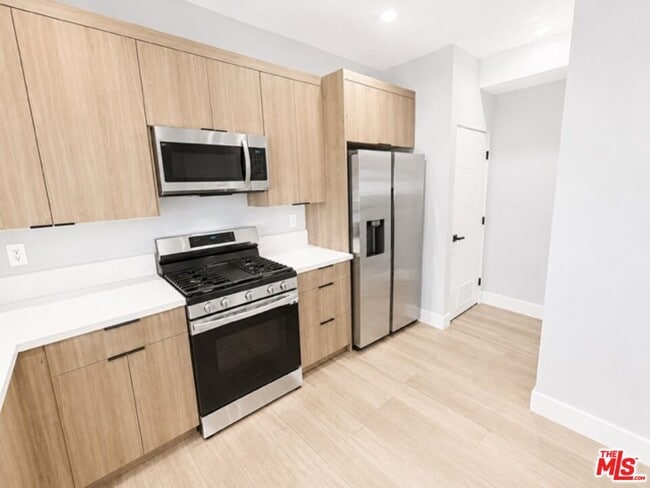 Photo - 14833 Erwin St