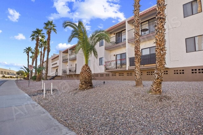 Photo - CENTRALLY LOCATED 1 BEDROOM CONDO