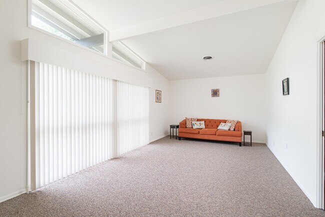Photo - 3811 Ridgeline Dr