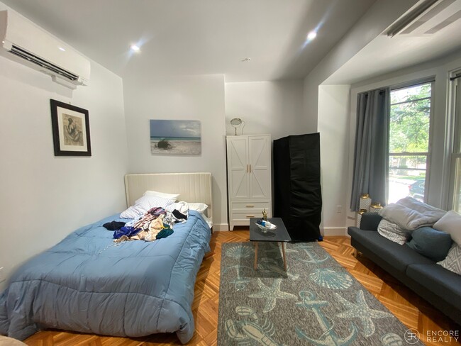 21 Regent Cir Unit 1