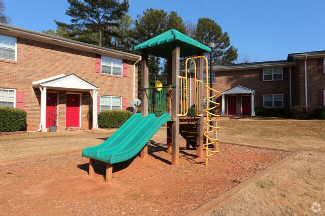 Tot Lot - Bolden Pines Apartments