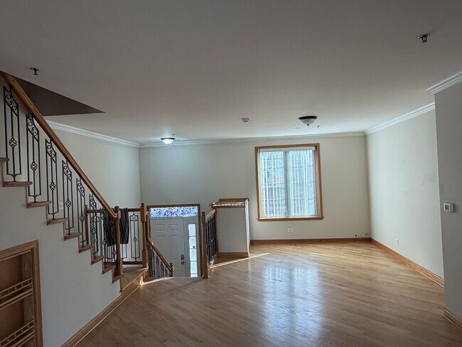 Photo - 183 E River Rd Unidad 5D