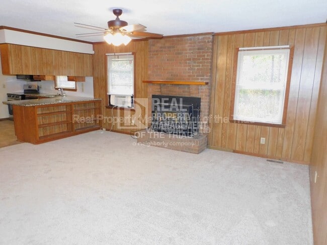 Photo - 8521 Richardsonwood Rd