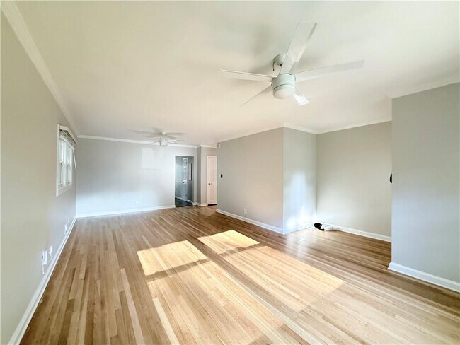 Photo - 1980 Kilburn Dr NE