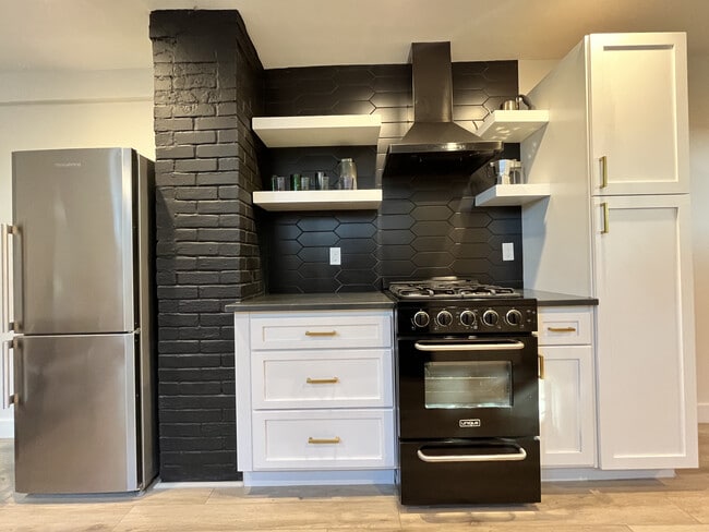 Photo - 6113 39th Ave S