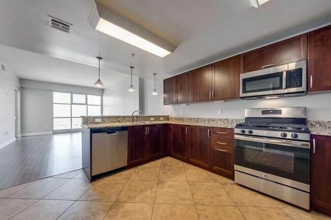 The Ogden 2203-City/Mtn Views from this stunning 2Bd/2Ba Residence - The Ogden 2203-City/Mtn Views from this stunning 2Bd/2Ba Residence Unit 2203