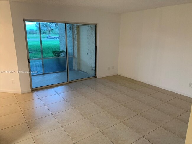 Photo - 1013 Coral Club Dr Unidad 1013