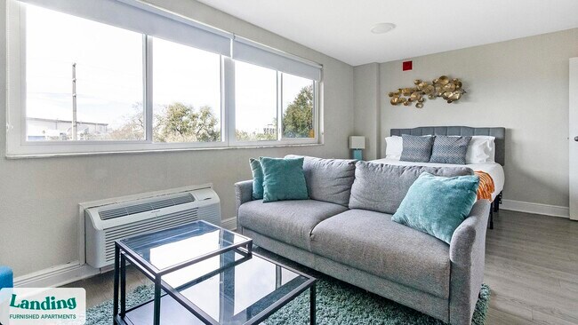 Photo - 305 Dr. M.L.K. Jr St S Unit 243.1403622