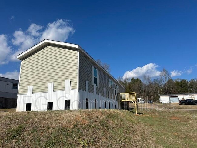 Photo - 66 Mt Pilot Mhp Dr