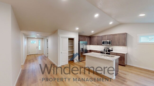 Photo - 637 Kingbird Ct