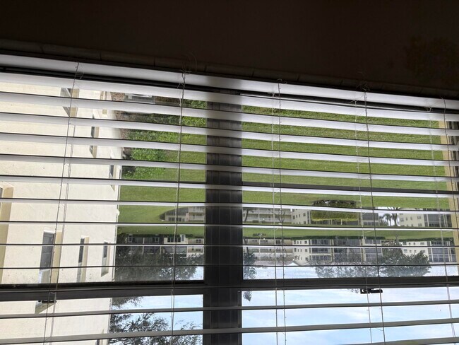 Photo - 186 Dorset E