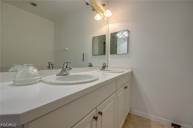 Photo - 15250 Riverbend Blvd Unit 204