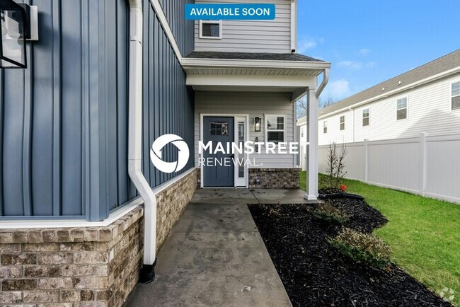 Building Photo - 2050 N Sarah Dr Rental