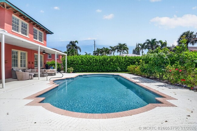 Photo - 227 Foresteria Dr
