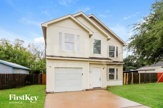 15214 Lance Cir