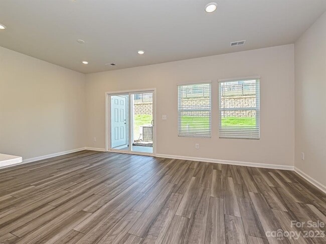 Photo - 1650 Old Rivers Rd