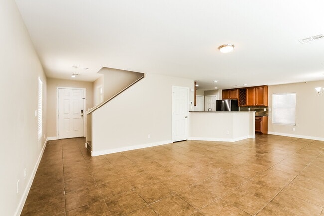 Photo - 25 Copper Pine Ave