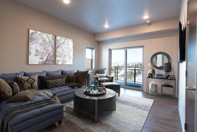 Spanish Peak Apartments