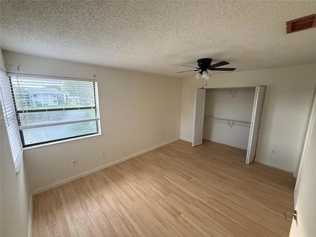 Photo - 1080 N Franklin Ave Unit 1080E