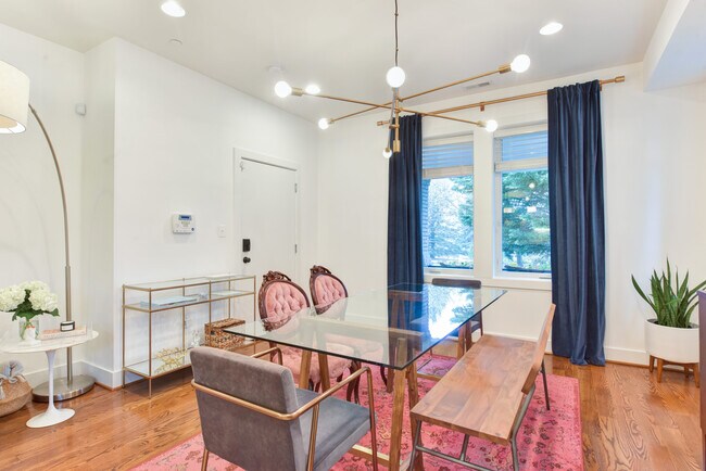 Dining area - 15 Grant Cir NW Unidad 2