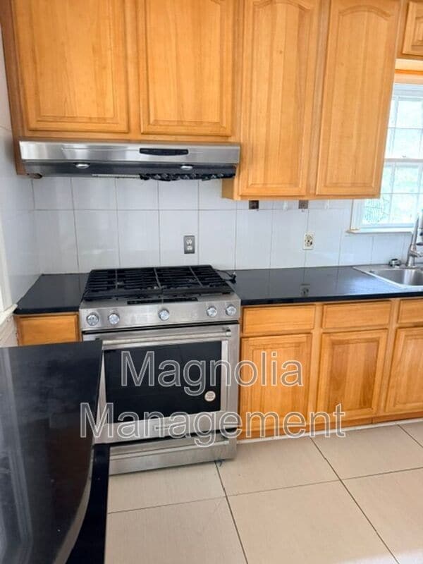 Photo - 1502 Oakdale Cir