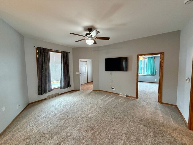 Photo - 407 N State St Unidad Lower