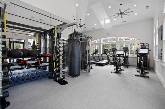 1000 West, Charleston, SC, 24-Hour Fitness Center