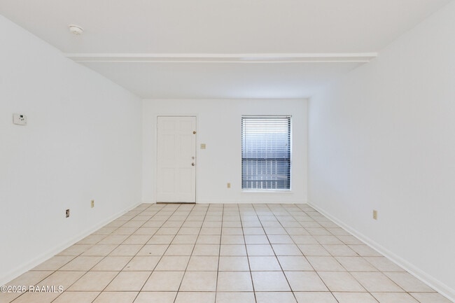 701 S College Rd Unit 106