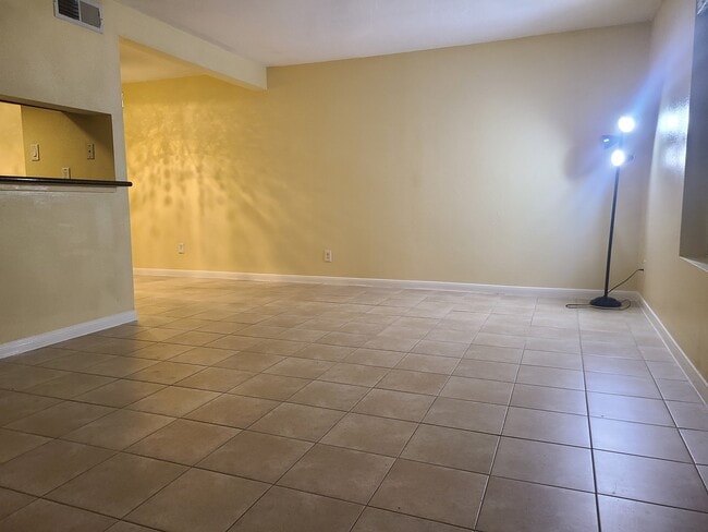 Photo - 752 Memorial Mews St Unit B