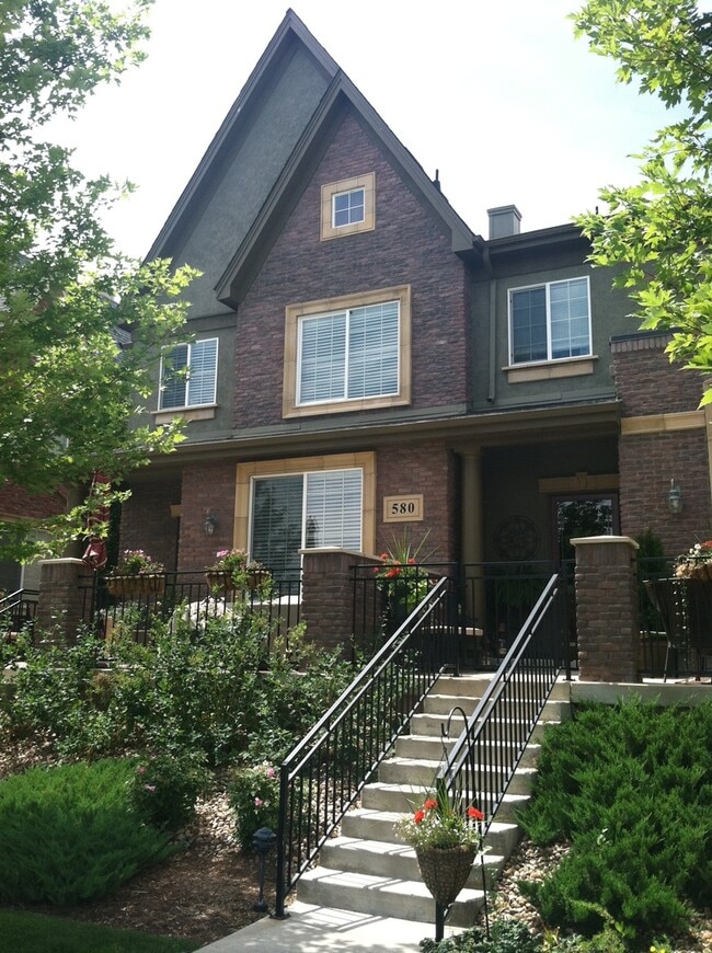 Building Photo - Beautiful Brownstone Residence Facing Civi... Rental