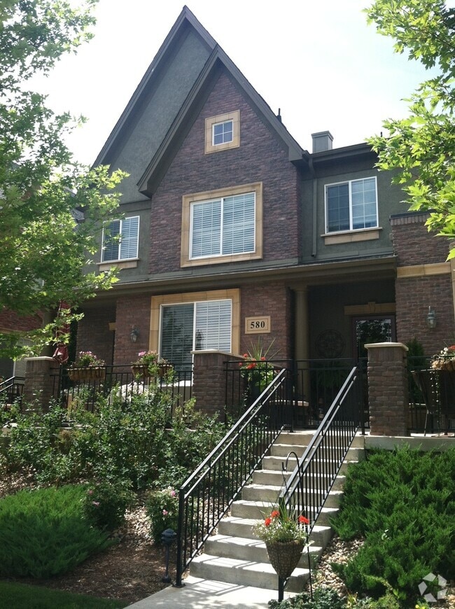 Building Photo - Beautiful and Chic Brownstone Residence Fa... Rental