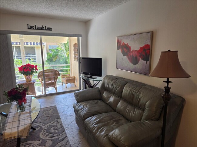 Photo - 959 SE 2nd Ave Unit 239