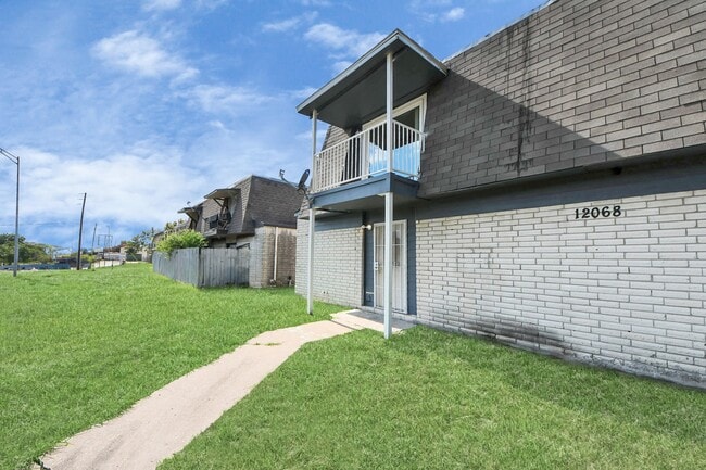 Photo - 12068 Beechnut St Unidad C