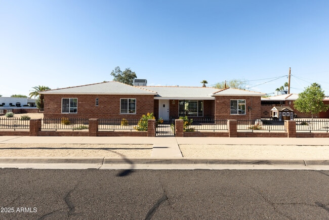 Building Photo - 1330 E Monte Vista Rd Rental
