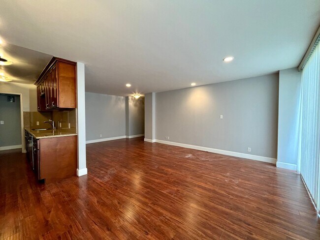 Photo - Highly Desirable area of Wilshire Corridor... Unit 601