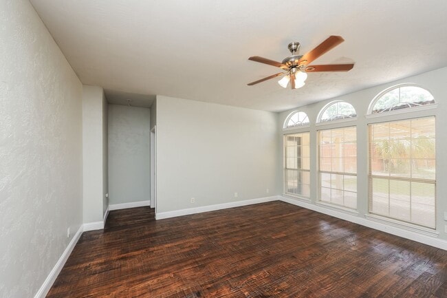 Photo - 5BR/2.5BA | Newly Renovated Single Family Home | Great Front and backyard | Private Pool!