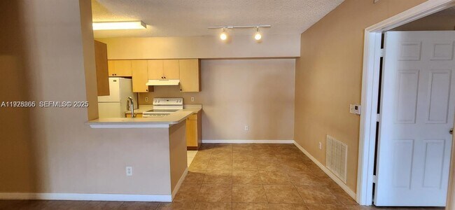 Photo - 10312 Fox Trail Rd S Unit 1004