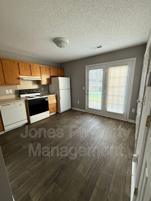 Photo - 508 Jackson Park Rd