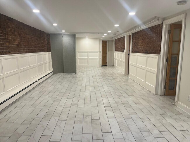 Building Photo - 482 Columbus Ave Unit 1