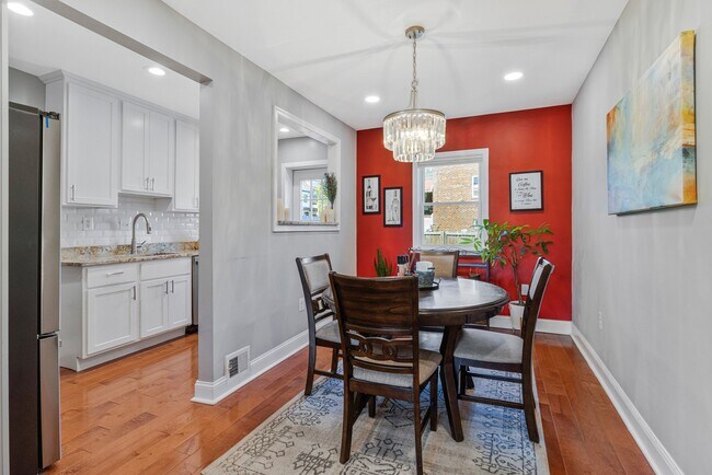 Photo - 1328 Downing St NE