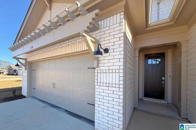 Photo - 214 Stockyard Cir