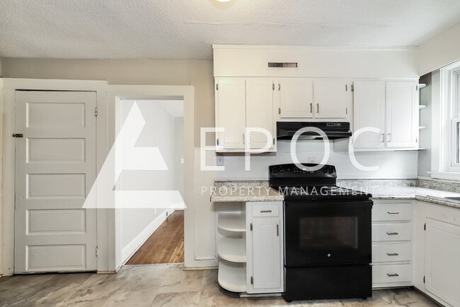 1115 S Benbow Rd