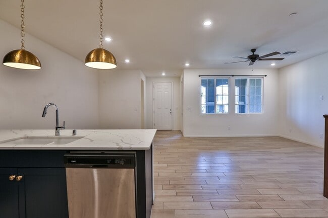 Photo - 3570 Credere Ln