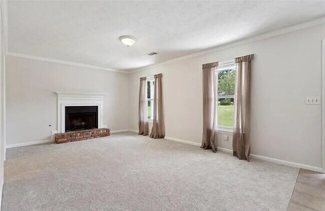 Photo - Room in House on Brooks Dr