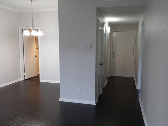 Photo - 2400 N Braeswood Blvd Unit 312