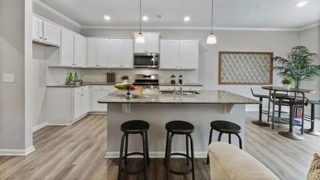 Building Photo - 72 Hughes Pl Dr