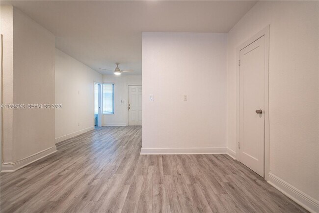 Photo - 7325 Carlyle Ave Unit 9