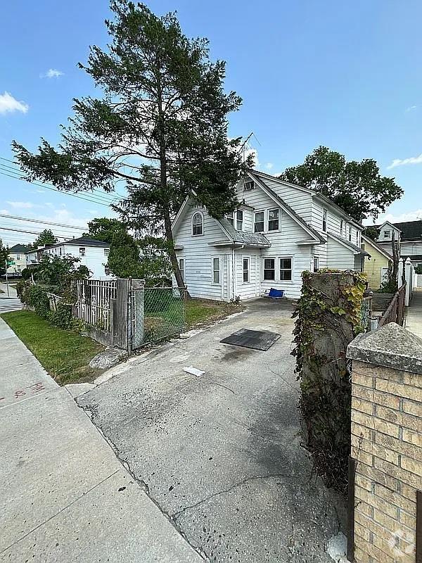 Building Photo - 197-26 90th Ave Rental
