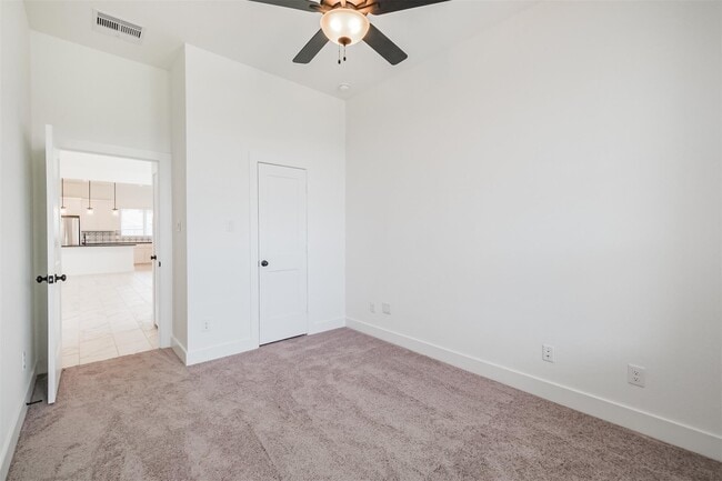 Photo - 1547 Cathedral Bend Drive