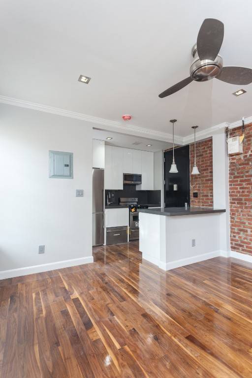 Building Photo - 1600 Tomlinson Ave Unit 6 Rental